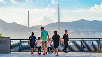 Sun Yat Sen Memorial Park is an ideal place for people of all ages and is popular with families.